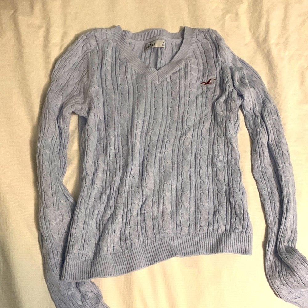 Hollister CABLE-KNIT V-NECK SWEATER- Light Blue
